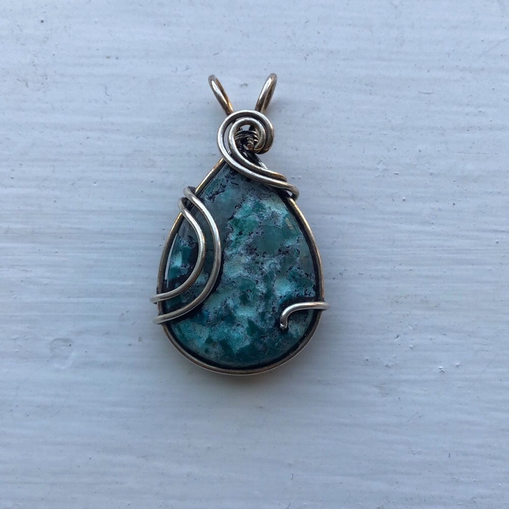 Turquoise stone pendant